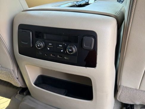 Used 2018 GMC Yukon XL Denali w/ Denali Ultimate Package AWD/4WD image 15