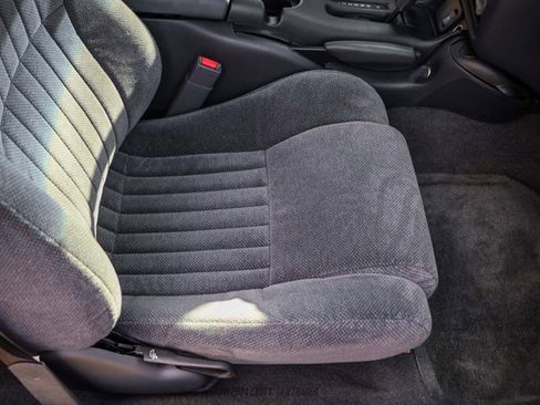 Used 1997 Pontiac Firebird Coupe w/ Opt Pkg image 70