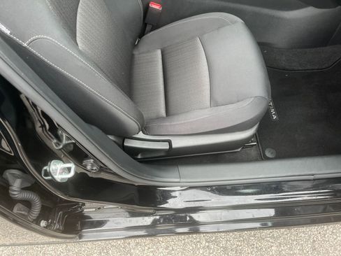 Used 2025 Nissan Altima 2.5 SV FWD image 27