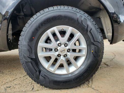 Used 2015 Nissan Frontier SV RWD image 52