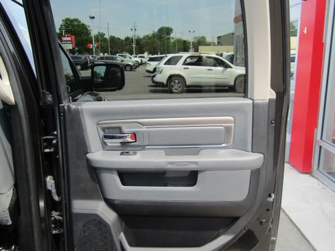 Used 2016 RAM 1500 Big Horn AWD/4WD image 12