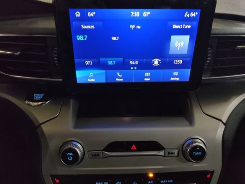 Used 2022 Ford Explorer XLT w/ Equipment Group 202A RWD image 25