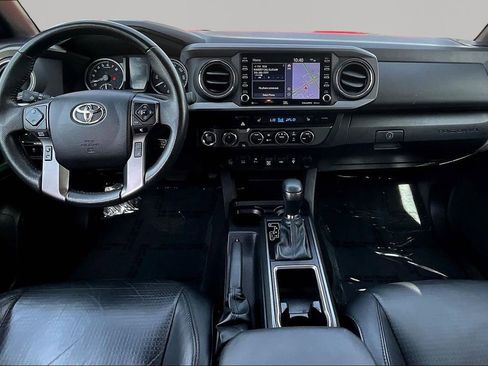 Used 2022 Toyota Tacoma TRD Sport w/ TRD Premium Sport Package AWD/4WD image 8