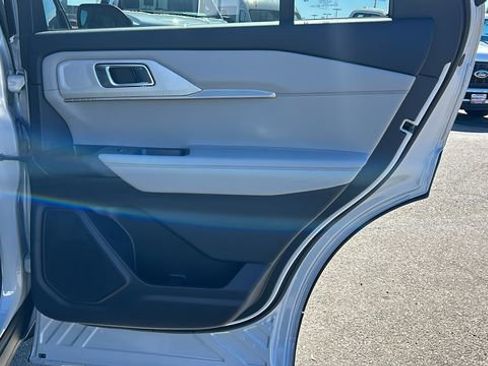 New 2026 Ford Explorer Active w/ Active Comfort Package image 12