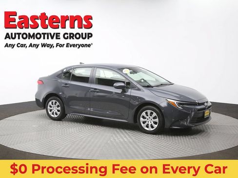 Used 2023 Toyota Corolla LE w/ Carpet Mat Package (TMS) FWD image 47