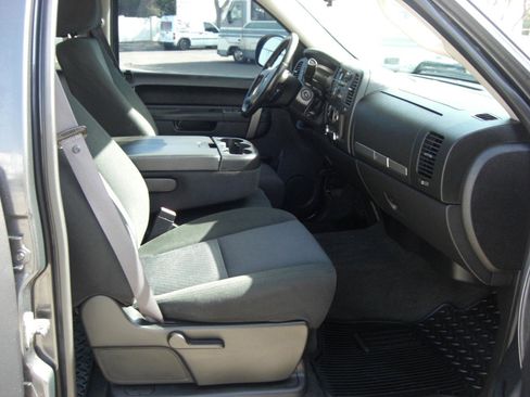 Used 2011 GMC Sierra 1500 SLE w/ Regional Value Package RWD image 16