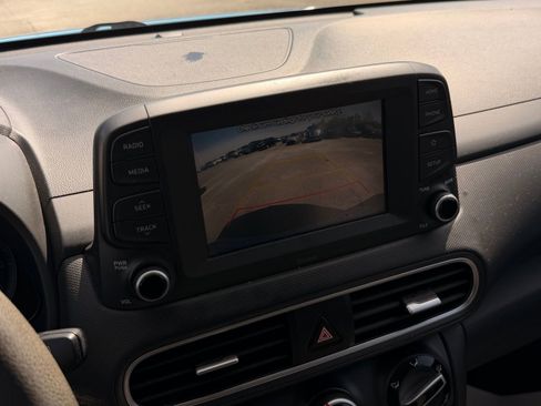 Used 2020 Hyundai Kona SE image 28