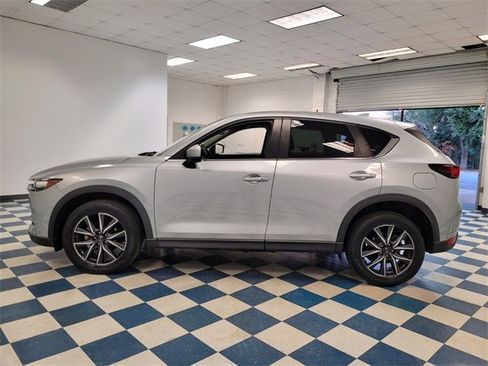 Used 2018 MAZDA CX-5 Touring image 4