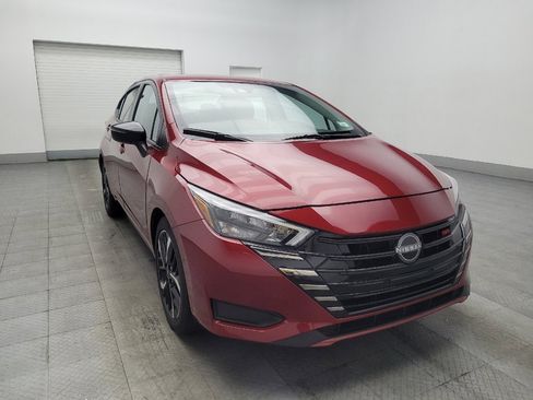 Used 2025 Nissan Versa SR image 13