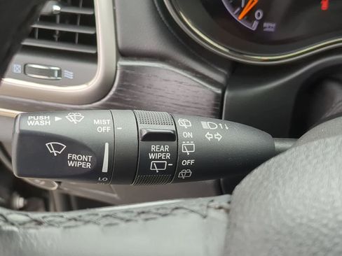 Used 2018 Jeep Grand Cherokee High Altitude image 25