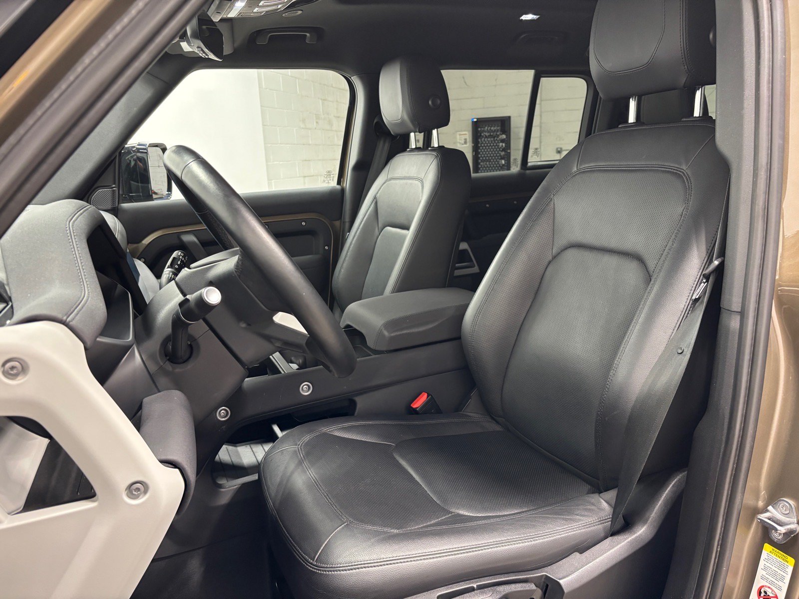 Used 2023 Land Rover Defender 110 S AWD/4WD image 22