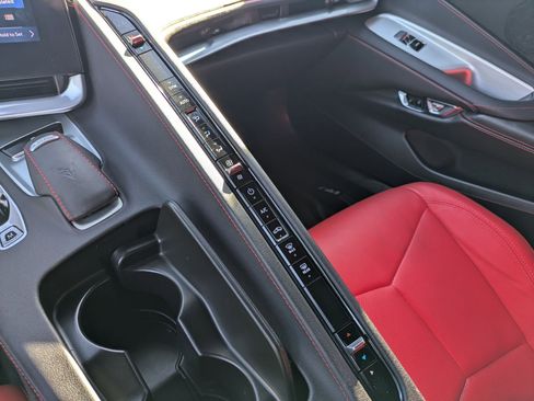 Used 2024 Chevrolet Corvette Stingray Coupe w/ Z51 Performance Package image 18