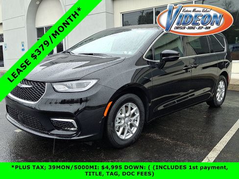 New 2026 Chrysler Pacifica Select FWD image 1