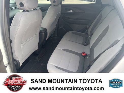 Used 2025 Chevrolet TrailBlazer LT w/ Driver Confidence Package image 13