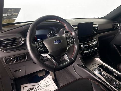 Used 2023 Ford Explorer ST-Line AWD/4WD image 9
