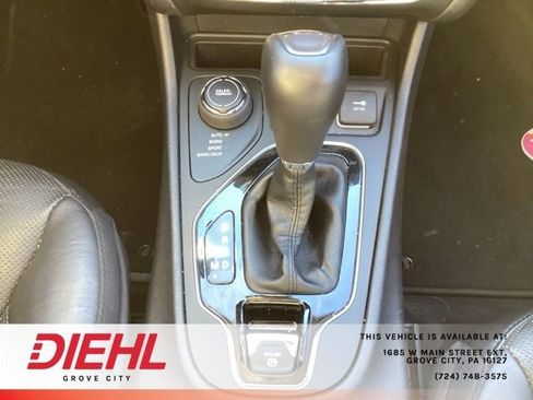 Used 2020 Jeep Cherokee Limited image 21