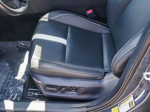 Used 2025 Toyota Camry SE FWD image 20