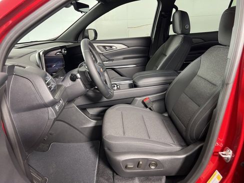 New 2026 Chevrolet Traverse LT w/ Driver Confidence Package image 9