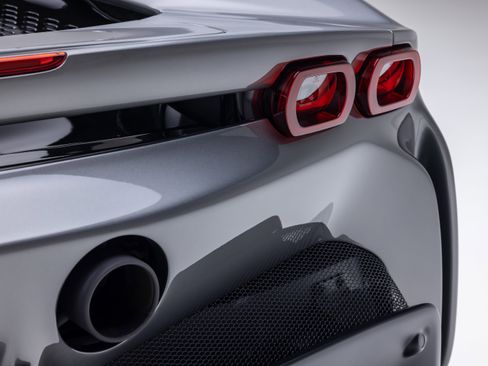 Certified 2024 Ferrari SF90 Spider AWD/4WD image 39