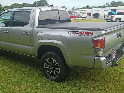 Used 2023 Toyota Tacoma TRD Sport w/ Advanced Technology Package AWD/4WD image 5
