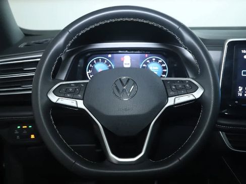 Used 2024 Volkswagen Atlas Cross Sport SE image 21