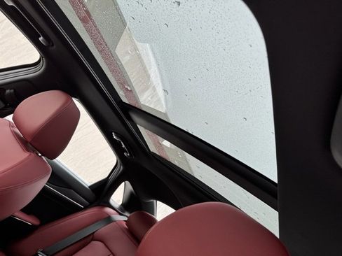 Used 2025 Kia K5 GT-Line w/ GT-Line Premium Package image 6