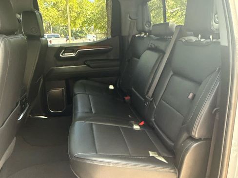Used 2025 GMC Sierra 1500 Denali w/ Denali Reserve Package AWD/4WD image 11