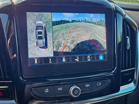 Used 2023 Chevrolet Traverse LT w/ LT Premium Package AWD/4WD image 28