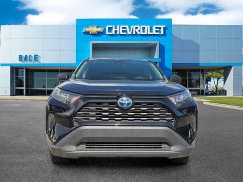 Used 2022 Toyota RAV4 LE AWD/4WD image 8