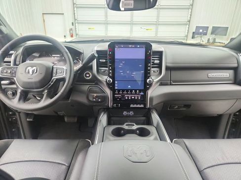 New 2026 RAM 2500 Laramie AWD/4WD image 33