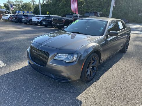 Used 2021 Chrysler 300 Touring w/ Sport Appearance Package RWD image 12
