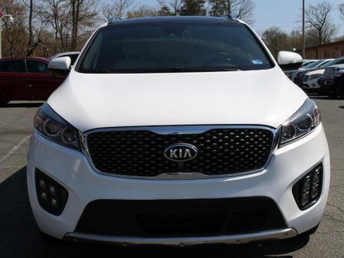 Used 2017 Kia Sorento SX FWD image 2