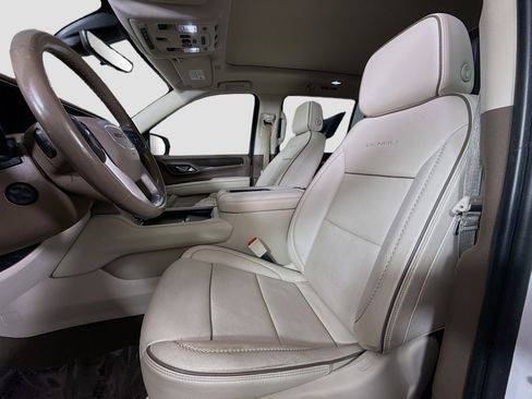 Used 2021 GMC Yukon XL Denali w/ Denali Premium Package image 22