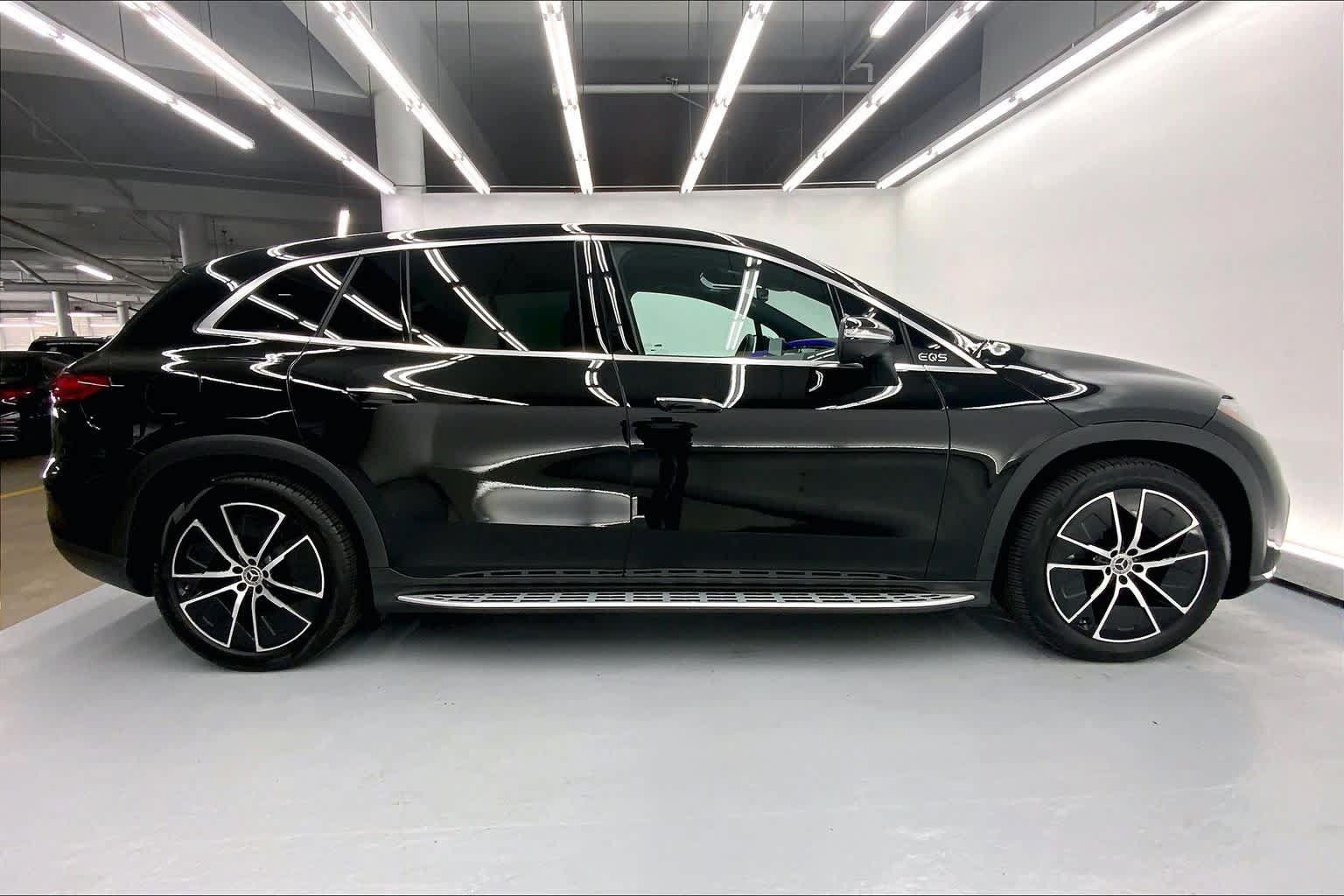 Used 2023 Mercedes-Benz EQS 450+ SUV image 6