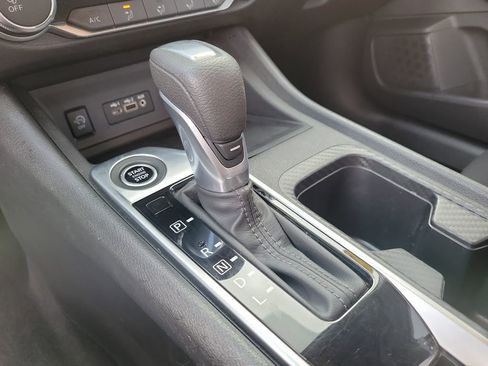 Used 2025 Nissan Sentra SV image 30