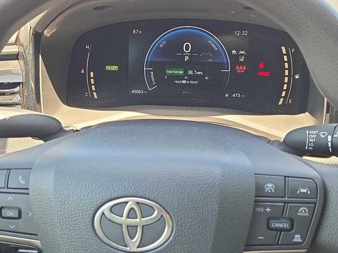 Used 2025 Toyota Camry LE FWD image 19