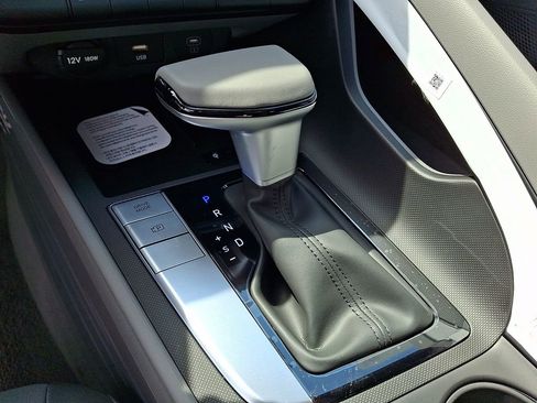 New 2026 Hyundai Elantra Sport FWD image 11