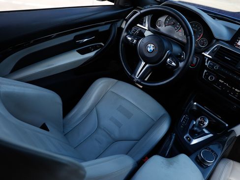 Used 2020 BMW M4 Coupe w/ Competition Package image 25