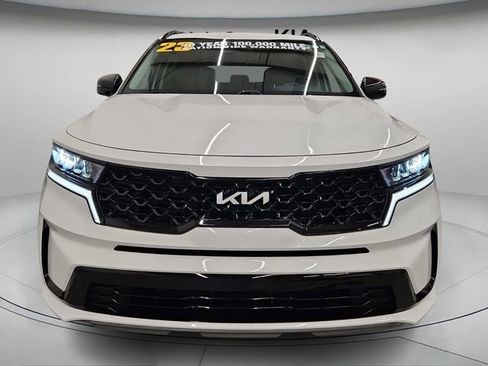 Used 2023 Kia Sorento S image 5
