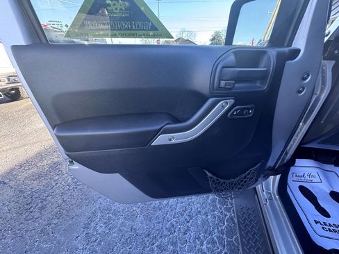 Used 2016 Jeep Wrangler Sahara w/ Dual Top Group image 20