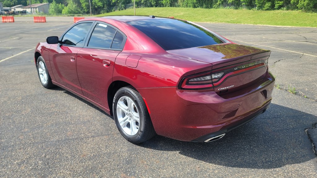 Used 2021 Dodge Charger SXT w/ Leather Interior Group RWD image 9