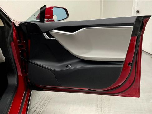 Used 2014 Tesla Model S P85 RWD image 17