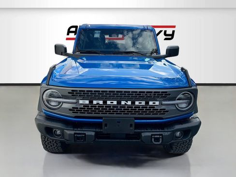 Used 2025 Ford Bronco Badlands image 2