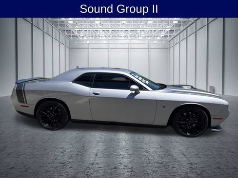Used 2017 Dodge Challenger R/T Scat Pack RWD image 6