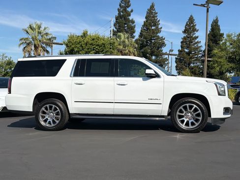 Used 2020 GMC Yukon XL Denali RWD image 12