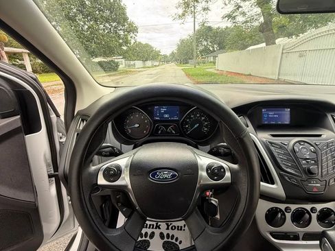 Used 2014 Ford Focus SE FWD image 8