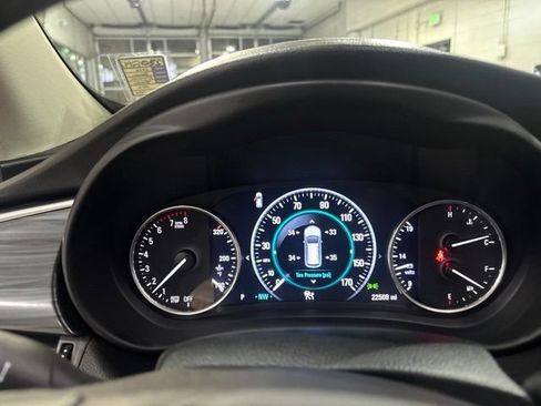 Used 2020 Buick Envision Premium w/ Driver Confidence Package AWD/4WD image 21
