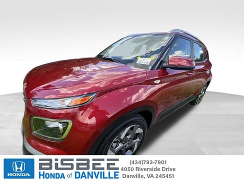 Used 2025 Hyundai Venue SEL FWD image 1