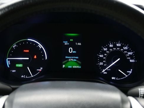 Used 2024 Toyota Sienna XLE FWD image 26