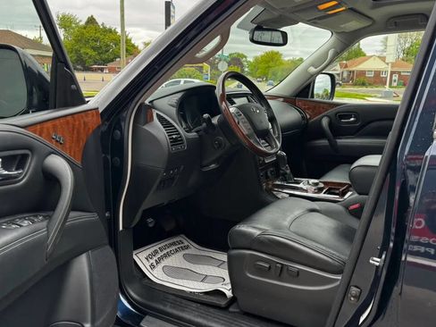 Used 2018 INFINITI QX80 4WD w/ Driver Assistance Package image 12